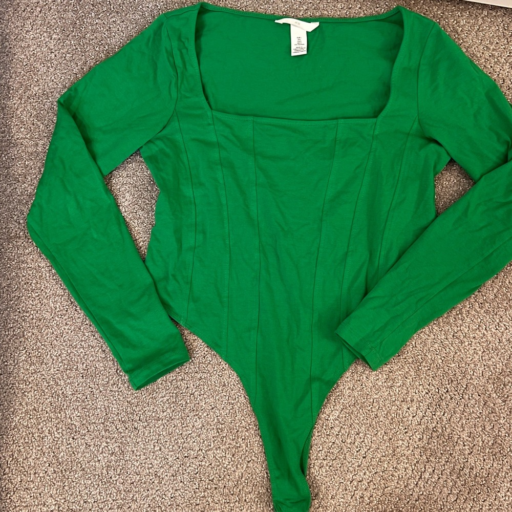 H&M green long sleeve size large bodysuit